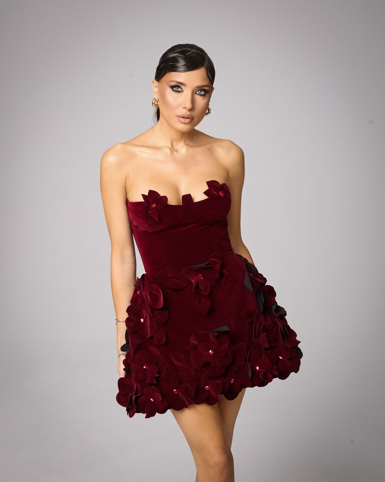 Rochie Mini din Catifea cu Aplicatii Florale, Scarlet Bloom
