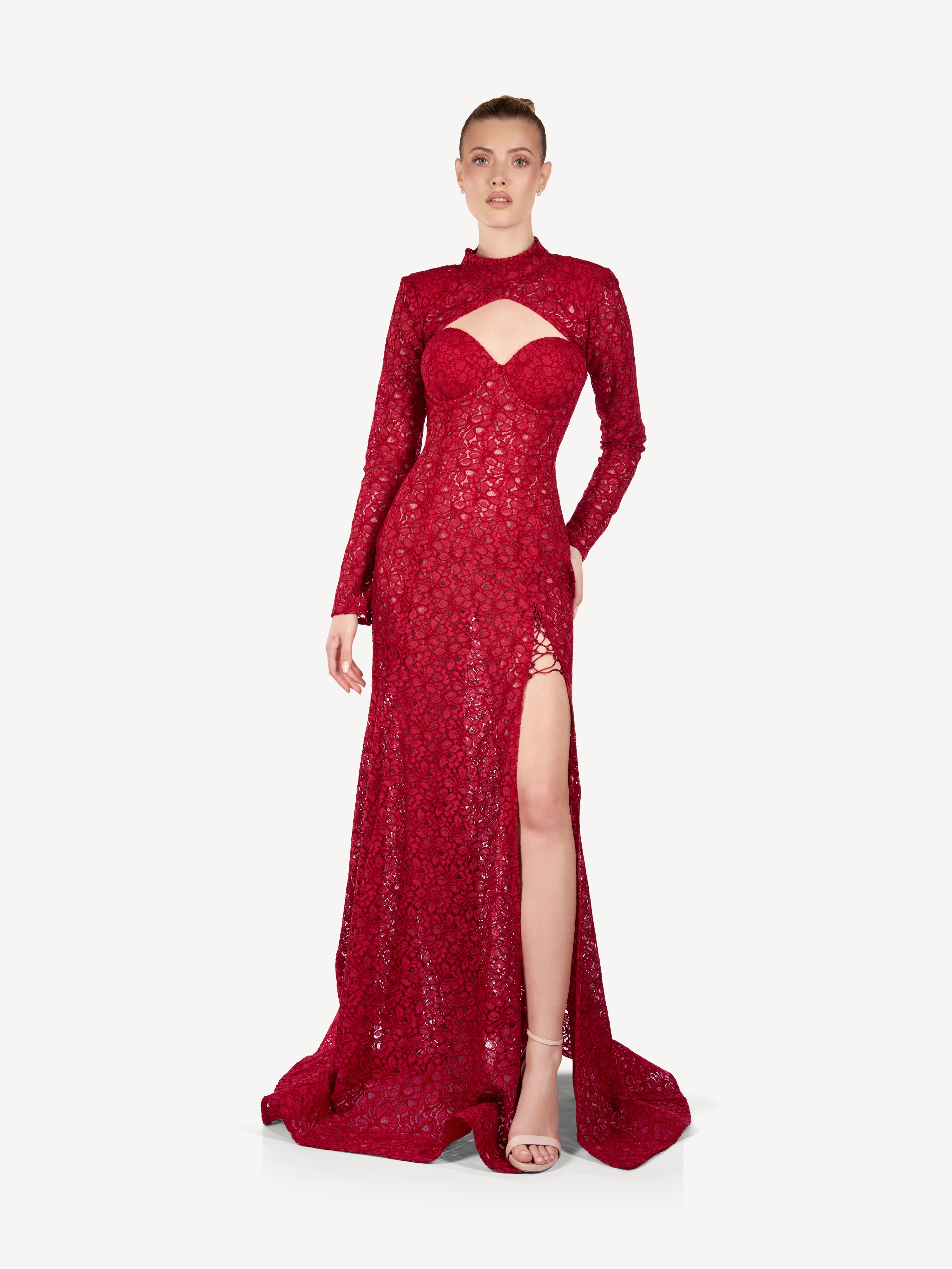 Rochie Maxi din Dantela cu Guler Inalt si Slit Frontal, Scarlett Rouge