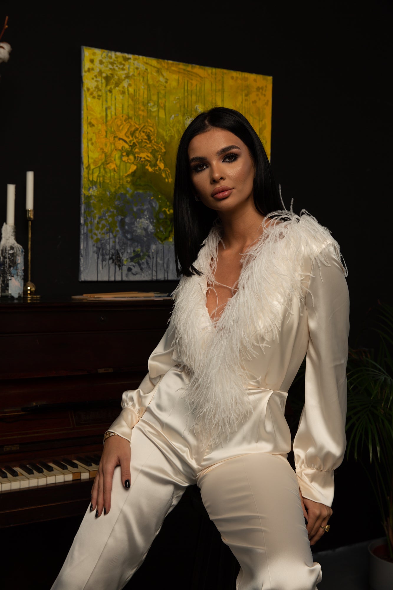Salopeta Satin cu Aplicatie din Pene, Creamy