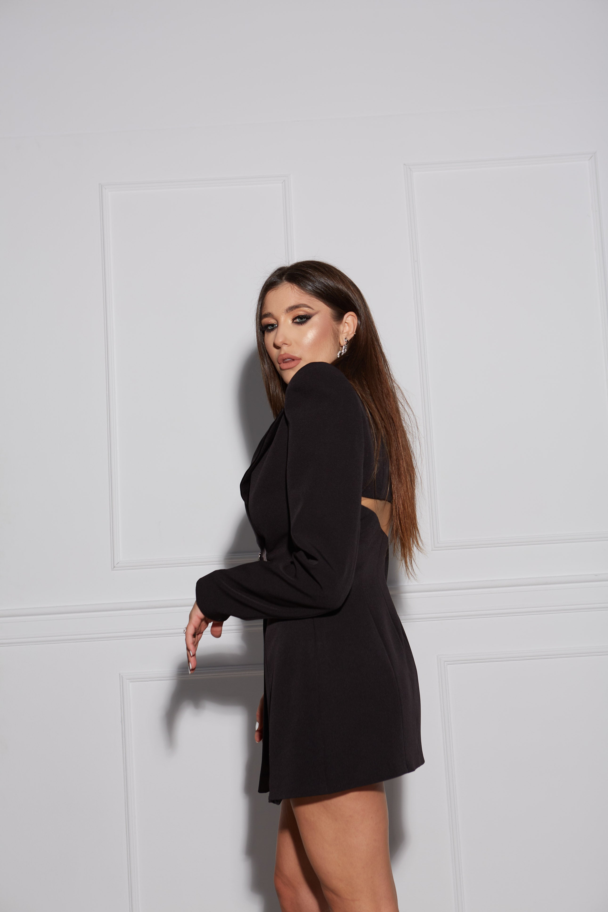 Rochie Sacou cu Umeri Structurati si Volan Satinat, Shelby